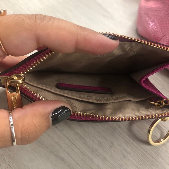 Michael kors pink wallet - Picture 3 of 3